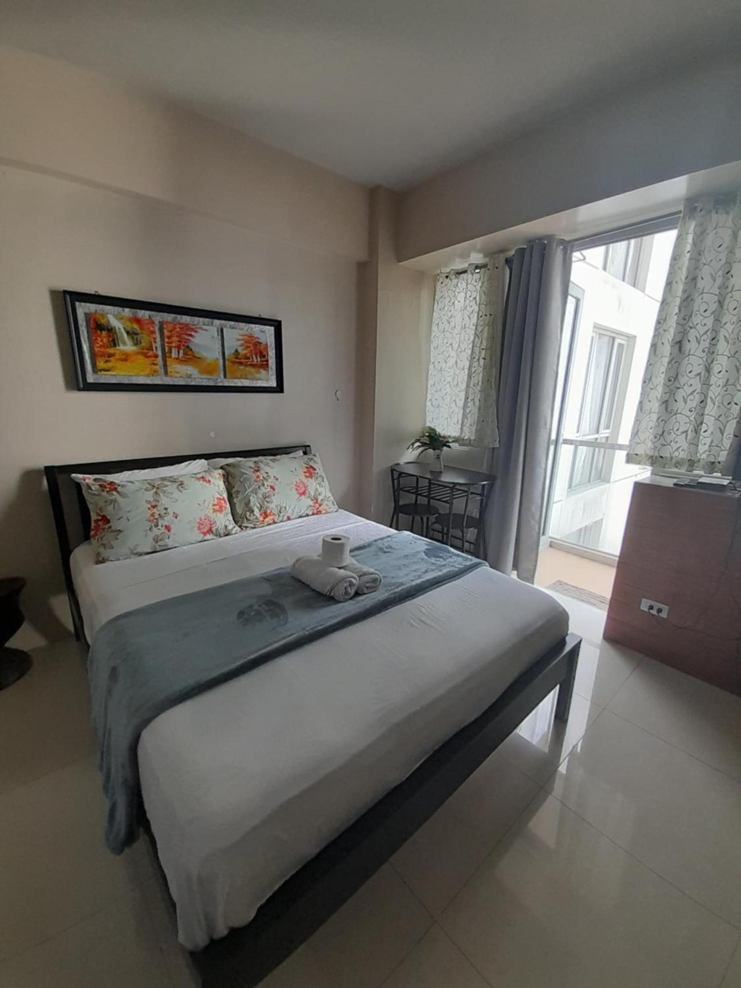 One Palm Tree Villas-Kenzie Place Terminal 3 Airport Manila Bagian luar foto